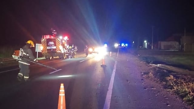 Bomberos de Arroyito trabajaron en un accidente sobre ruta 19