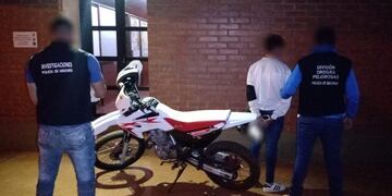 Jardín América: quiso probar la moto para comprarla y no la devolvió.