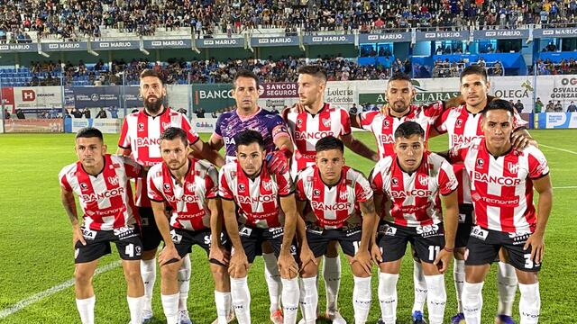 Instituto estrenó camiseta este domingo en Río Cuarto (Foto: Tomy Fragueiro).
