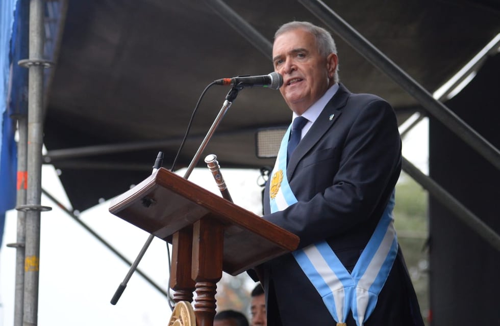 El 74% de los tucumanos apoya el diálogo Jaldo- Milei