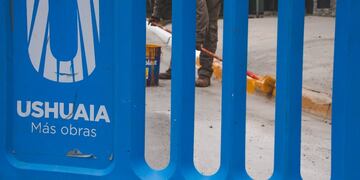 La Municipalidad realizó trabajos de limpieza con personal de Higiene Urbana, de pintura y demarcación de cordones por cuadrillas de Servicios Públicos.