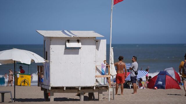 El significado de la señalización de banderas en la costa argentina