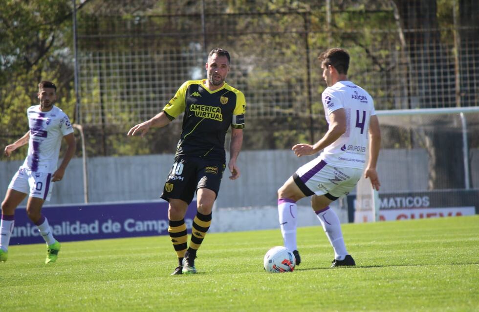 Santamarina de Tandil empató 2 a 2 ante Almirante Brown