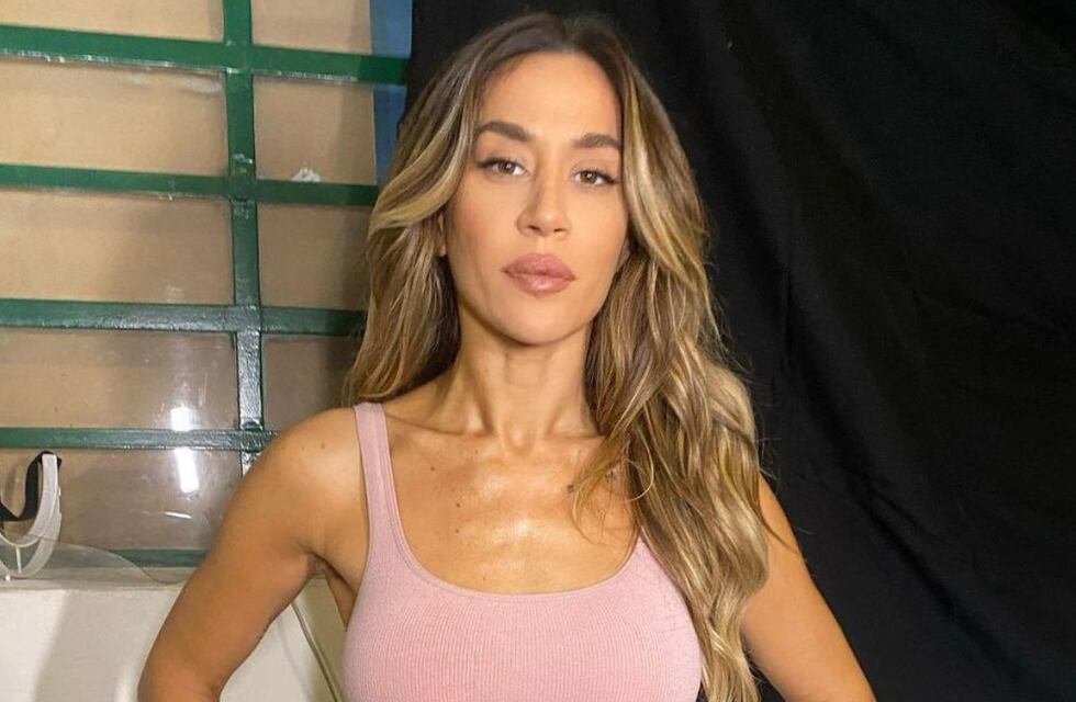 Desde las alturas: Jimena Barón sorprendió en Instagram en calza reptil y top deportivo en Brasil