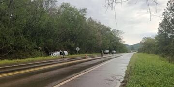 Cerro Azul: un herido de gravedad tras un despiste en la ruta 14.