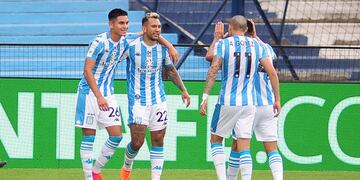 Racing venció a Unión en Avellaneda.