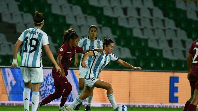La Selección Argentina enfrenta a Venezuela en el último partido de fase de grupos de la Copa América.