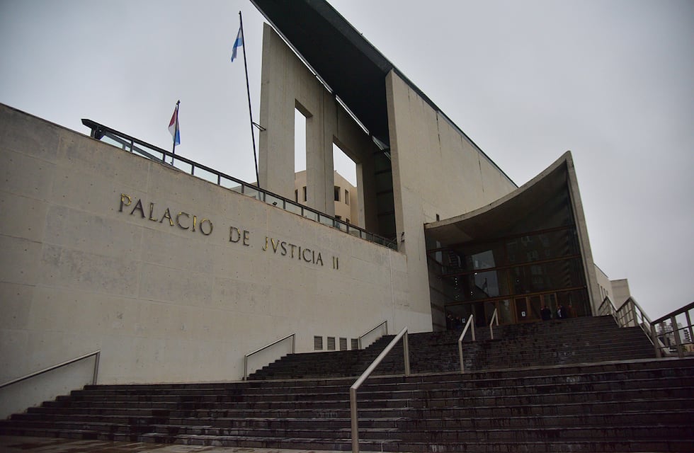 Se conocieron los graves antecedentes del adolescente baleado por un policía en Córdoba