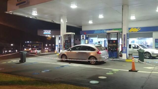 Otorgan carril exclusivo y horarios preferenciales para cargar combustible a taxistas en Puerto Iguazú.