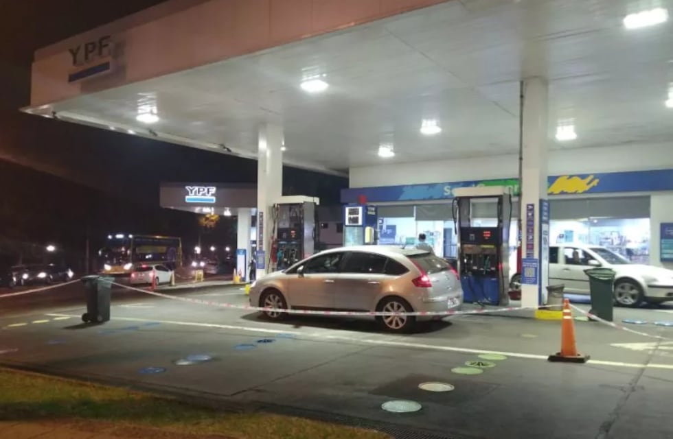Otorgan carril exclusivo y horarios preferenciales para cargar combustible a taxistas en Puerto Iguazú