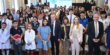 La delegación tucumana está lista para competir en las Olimpiadas Matemáticas ATACALAR.