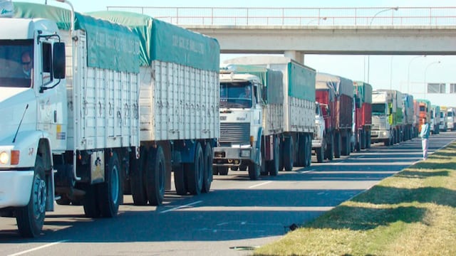 Transportistas amenazan con nuevas medidas de fuerza que afectará a todo el país.