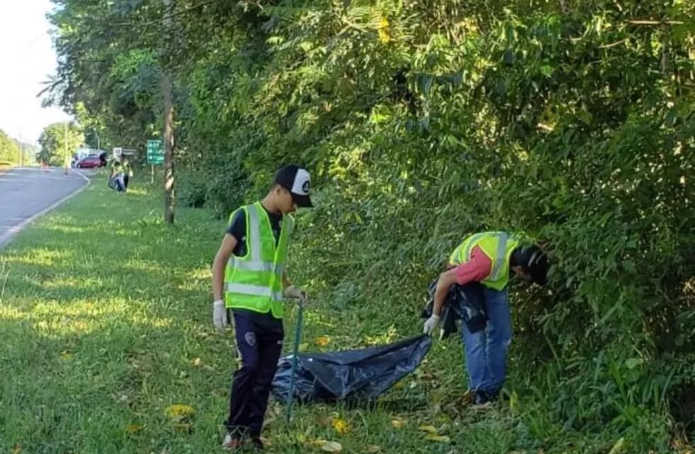Jornada de recolección de residuos dentro del área protegida del Parque Nacional Iguazú