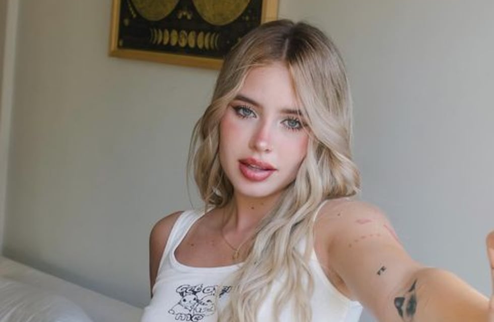 Coti Romero desató pasiones con una microbikini y quedó al borde de la censura