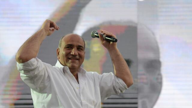 Manzur participó en un masivo acto en Alberdi.