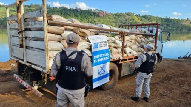 Prefectura Naval incautó contrabando de soja en El Soberbio.