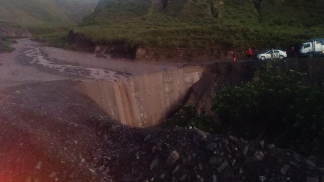 Vehículos varados en la Ruta 33, en Chicoana.