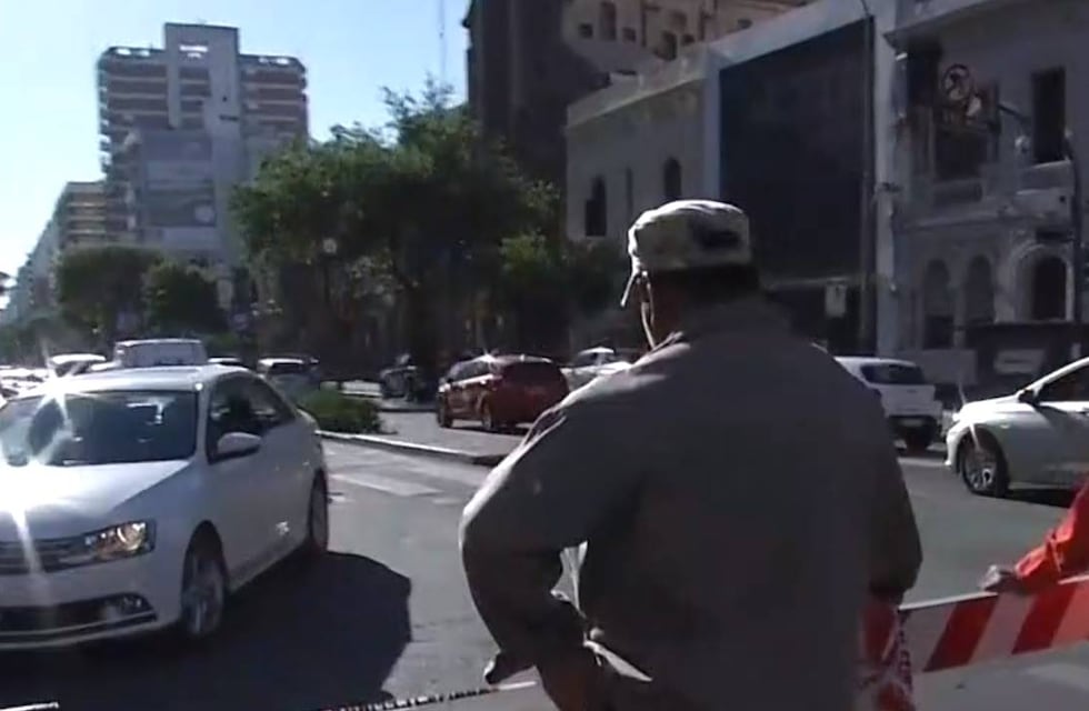 Cortan tránsito en Avenida Pellegrini por 10 días para repavimentar un tramo