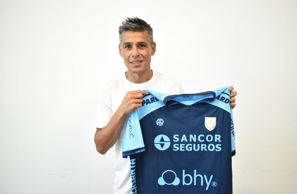 Confirmaron la continuidad de Iván Juárez en Atlético de Rafaela