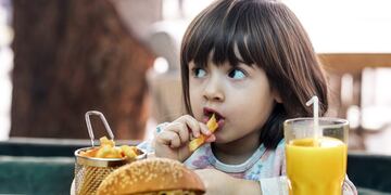 Alimentos poco saludables para niños