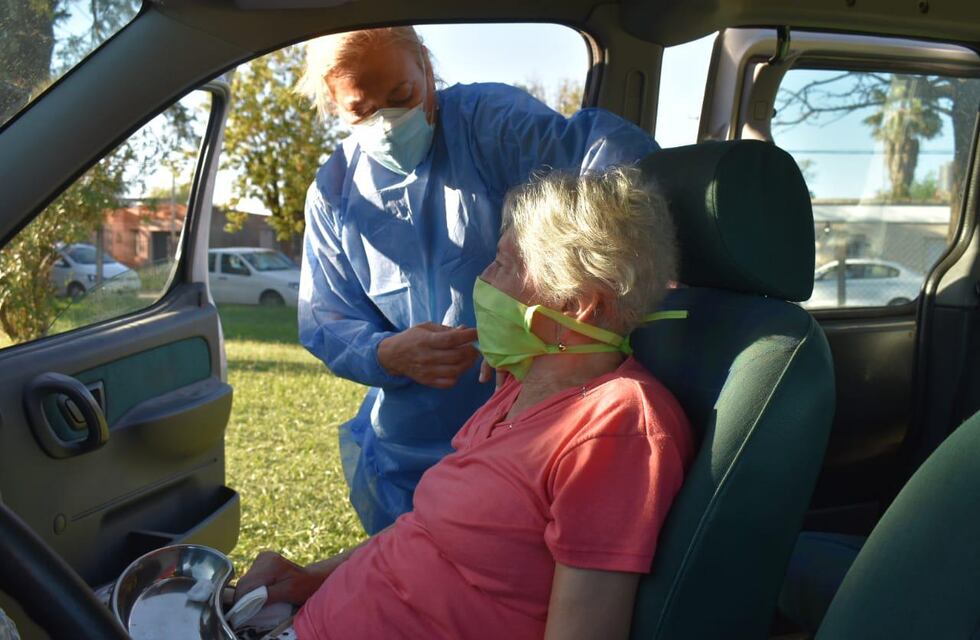 Comenzó la vacunación para adultos mayores en Frontera