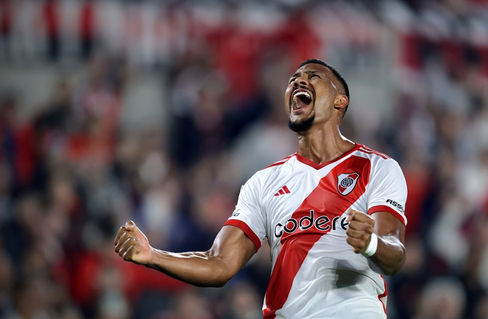 Con un agónico gol de Salomón Rondón, River derrotó a Atlético Tucumán en el Monumental