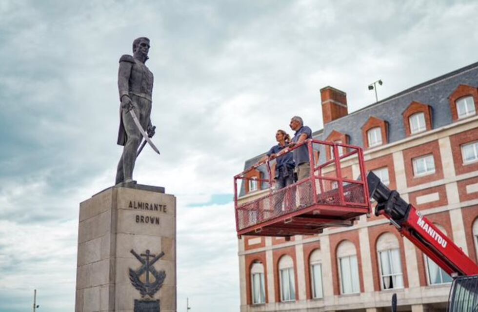 Avanzan las tareas de restauración de la Plazoleta “Armada Argentina”