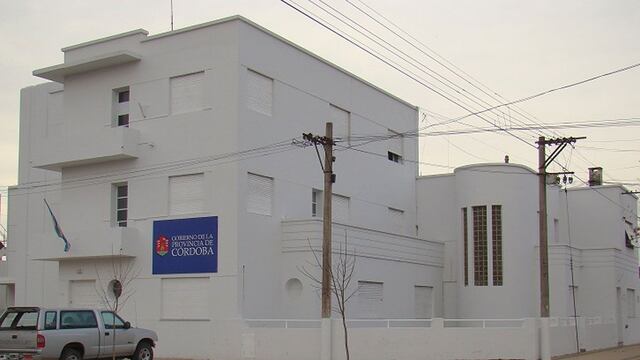 El fallo obliga al padre incumplidor a ponerse al día bajo pena de suspenderle las licencias para conducir.