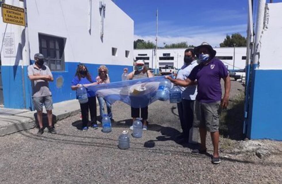 Protesta en Servicios Públicos por la falta de agua