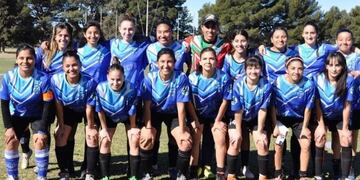 Fútbol Femenino: Puerto Belgrano sufrió pero festejó ante Municipales. Gentileza: detaquitomega