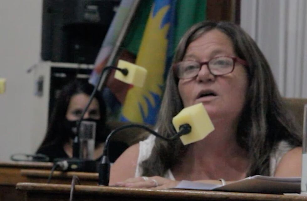 Lambusta: “Tenemos las escuelas que se están viniendo abajo y la plata está guardada”
