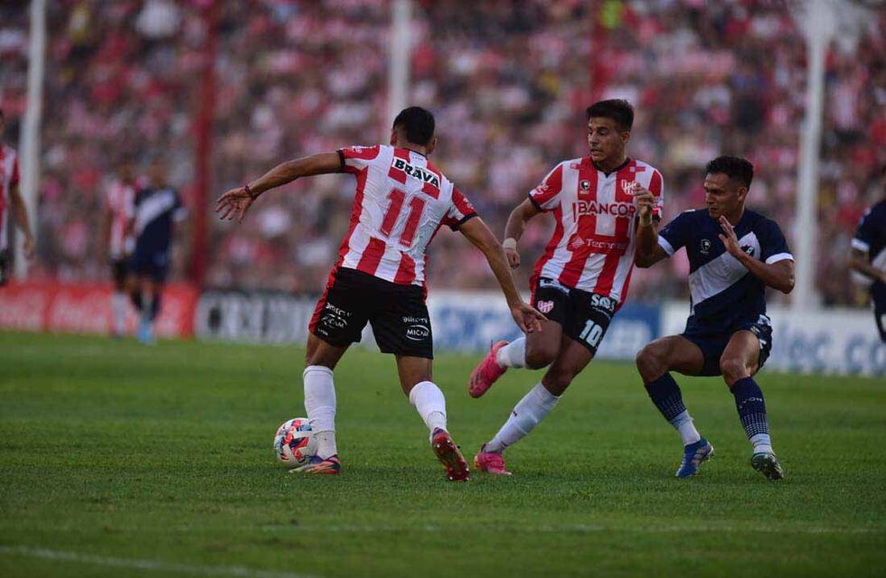 Instituto no pudo romper el cero ante Alvarado y no conformó a nadie