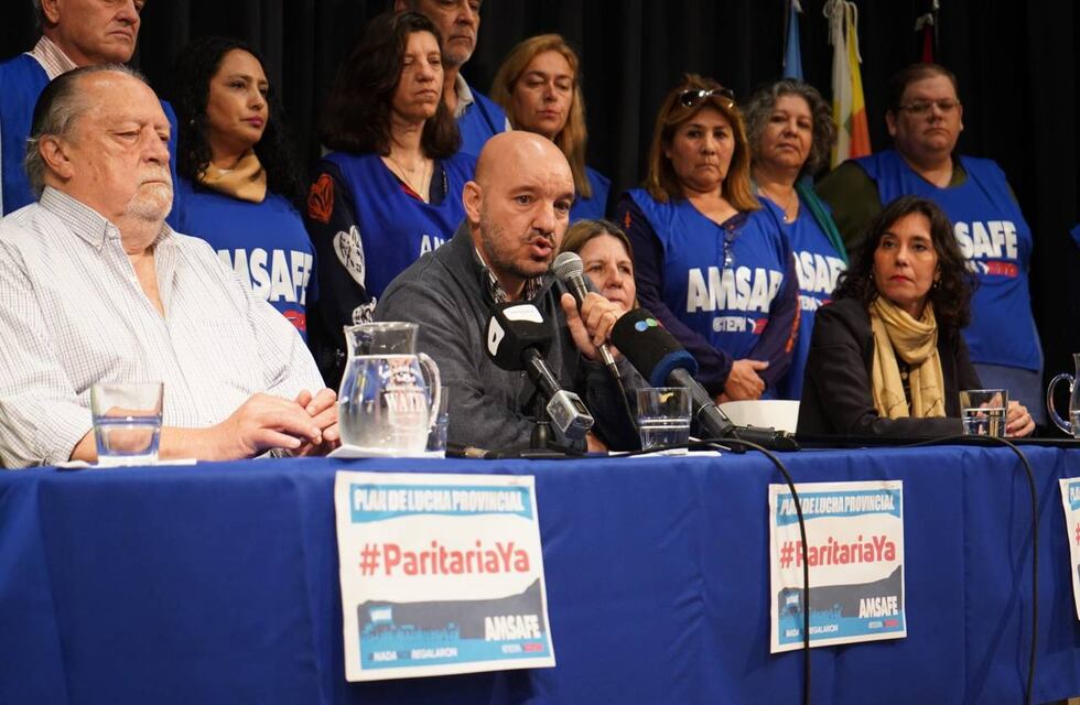 El paro docente en Santa Fe comienza en paralelo con otra medida de estatales