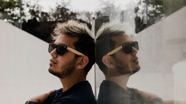 El proyecto artístico/musical originado en Mar del Plata y fundado por Santiago Smichowski nos presenta su corte "Qué Bello es Coincidir"