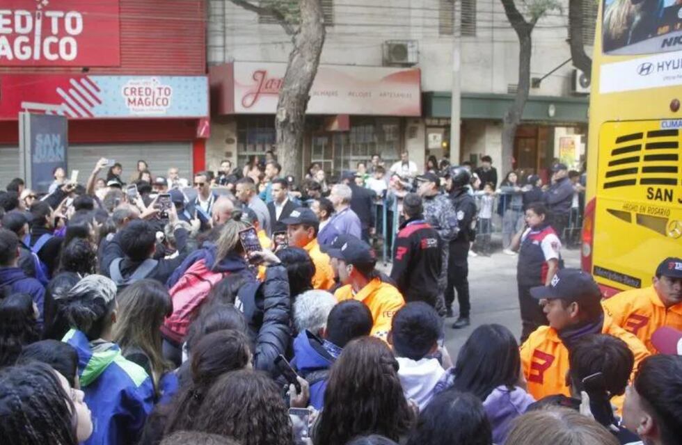 La Sub 20 argentina llegó a San Juan y fue recibida por una multitud