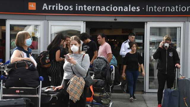 Los teléfonos de los call centers de las agencias de viaje no dejaron de sonar.