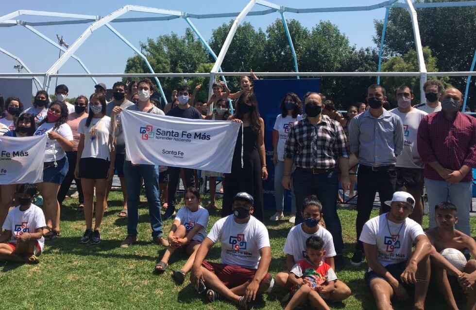 Chicos y adolescentes podrán disfrutar de clubes y piletas a través de Santa Fe Más Verano