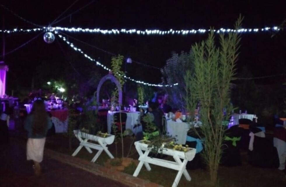 Jardín América: desarticularon una fiesta clandestina donde participaban casi 100 personas
