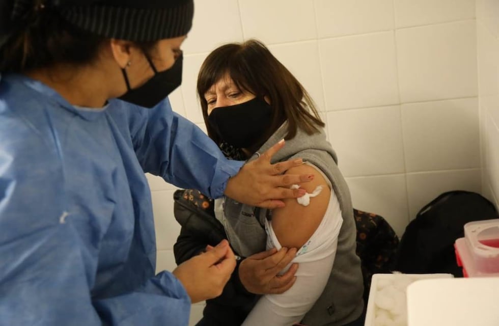 Coronavirus sur mendocino: ya vacunaron a más de 100.000 personas