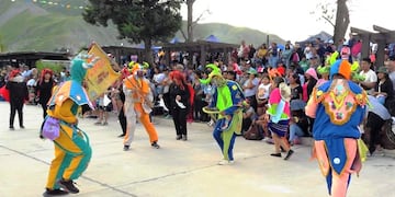 La celebración popular del carnaval en la Quebrada de Humahuaca es uno de los mayores atractivos turísticos de la provincia de Jujuy cada verano.