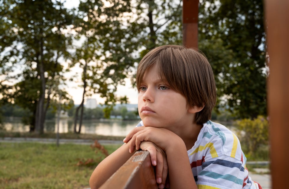 Qué significa que los niños hablen con amigos invisibles, según la psicología