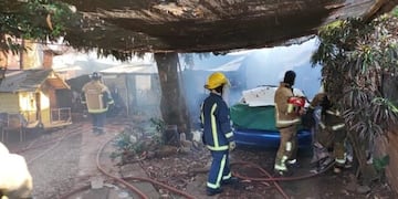 Puerto Iguazú | Dos incendios arrasaron con viviendas y dañaron un local comercial