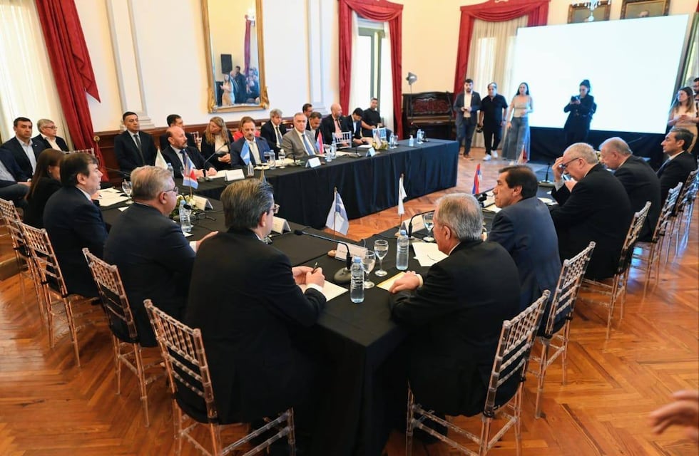 Fuerza regional: Raúl Jalil encabeza la asamblea del Norte Grande en 2026