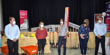 Montecarlo: entrega de herramientas y equipos de trabajo