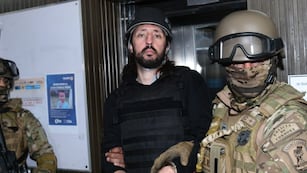 Pablo Laurta, autor del doble femicidio en Córdoba, en la Jefatura de Policía. (Ramiro Pereyra / La Voz)