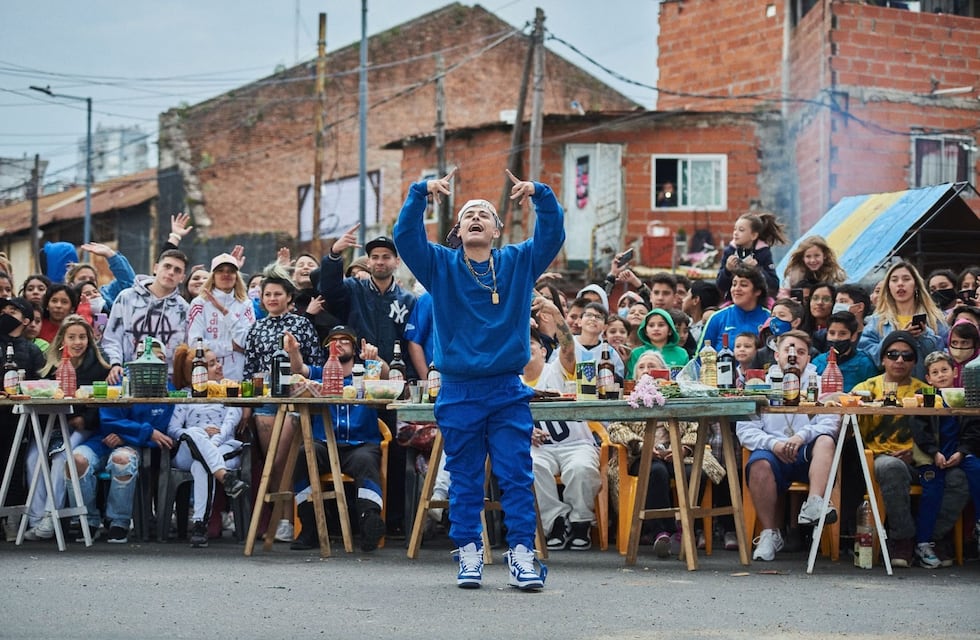 “Dance crip”: Trueno presentó su nueva canción al ritmo del hip hop de los 80′s