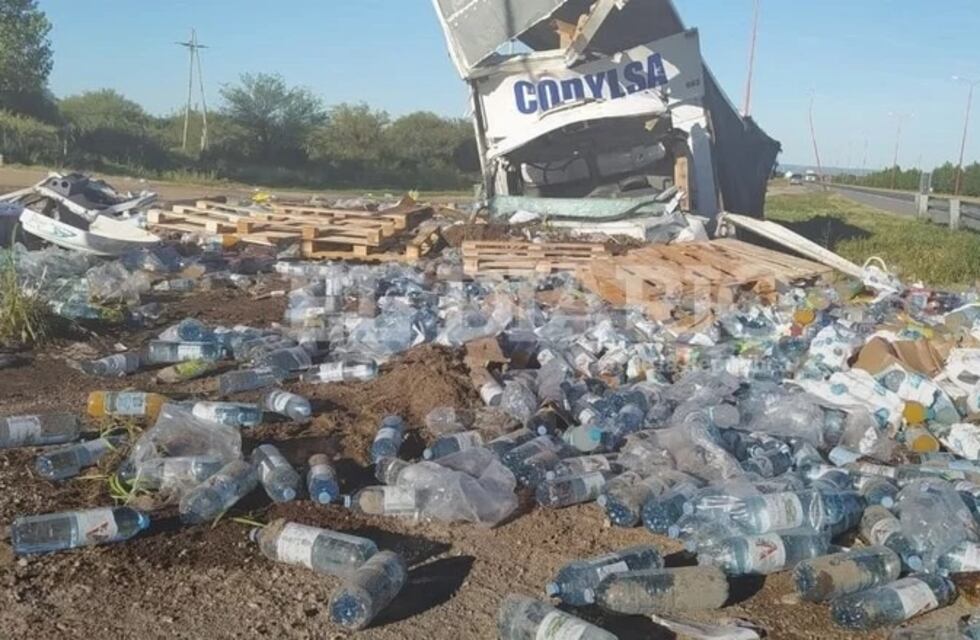 Impactante accidente de un camión en la Autopista Serranías Puntanas
