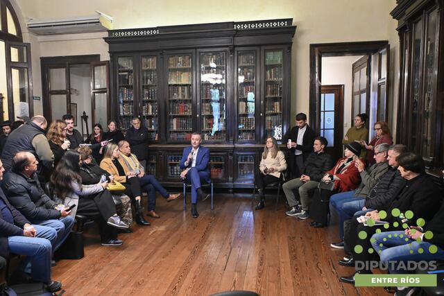 Hein destacó el rol del periodismo en la difusión legislativa y en la construcción de una sociedad informada.