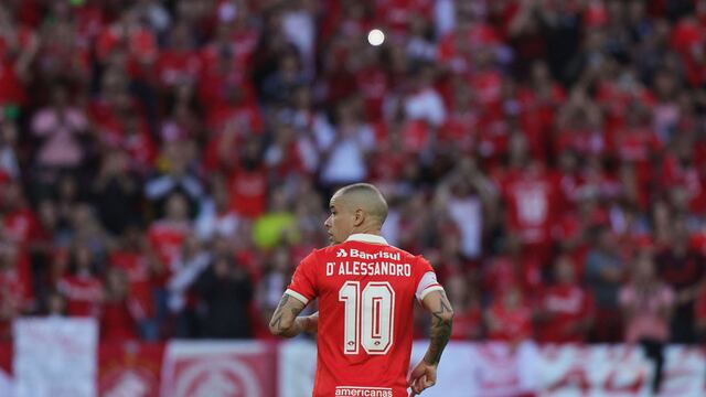 Una multitud despidió a Andrés D'Alessandro, ídolo del Inter de Porto Alegre. (@Libertadores)