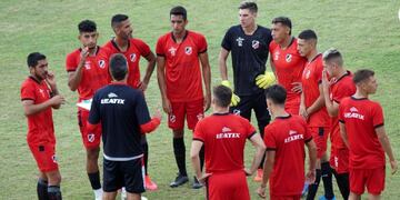 Deportivo Maipú, uno de los escoltas de Belgrano de Córdoba en la Primera Nacional, se prepara pasa visitar a Sacachispas.